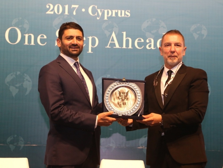 Atun, Kktc Ekonomisini Anlattı: “Tl Değil Döviz Yönlü Fiyatlandırmalar Bize Risk Oluşturuyor”