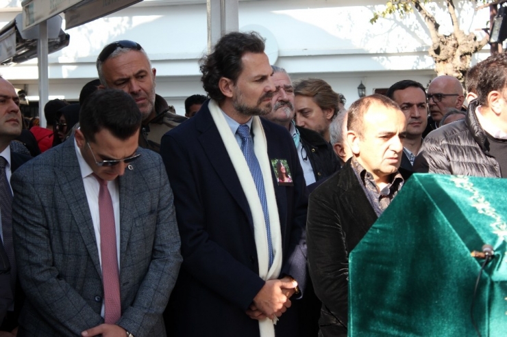 Eski Türkiye Güzeli Manolya Onur Son Yolculuğuna Uğurlandı