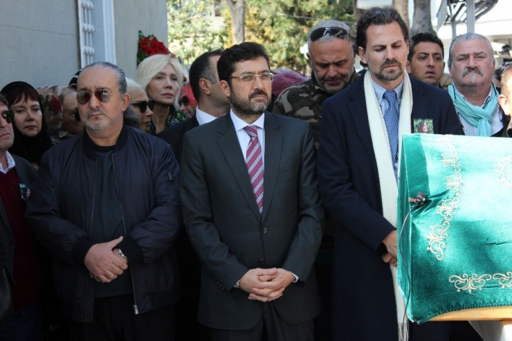 Eski Türkiye Güzeli Manolya Onur Son Yolculuğuna Uğurlandı