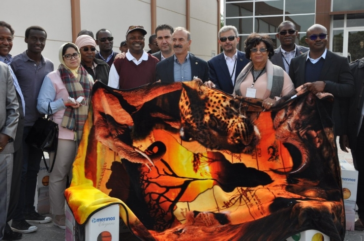 Afrika Kıtası Büyükelçileri Uşak’ta Diktikleri Ağaçlara İsimlerini Verdi