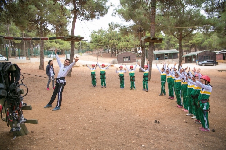 Cumhuriyeti Yaşatacak Ve Yücelteceğiz