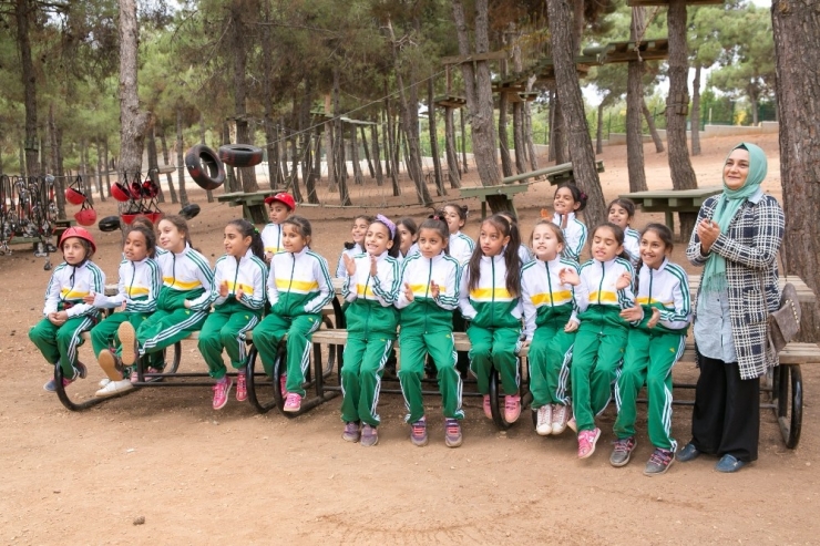 Cumhuriyeti Yaşatacak Ve Yücelteceğiz