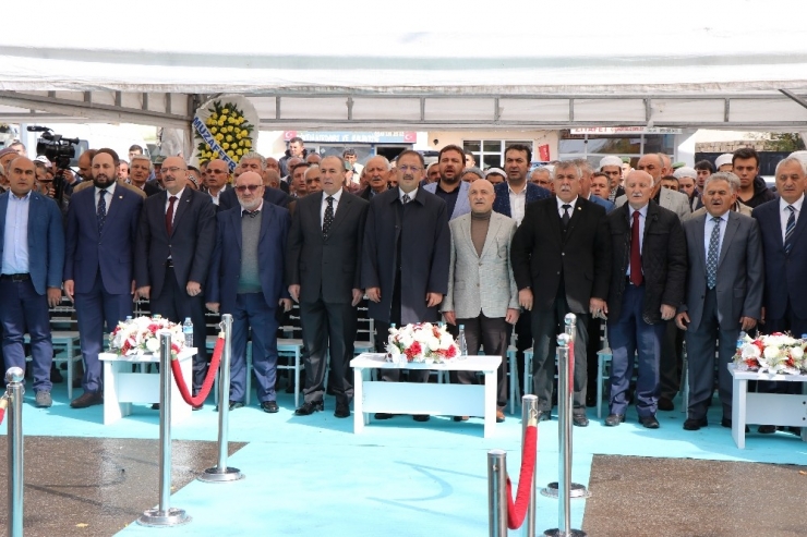 Çevre Ve Şehircilik Bakanı Özhaseki: “Bin Bir Türlü Belaya Karşı Dimdik Ayaktayız”