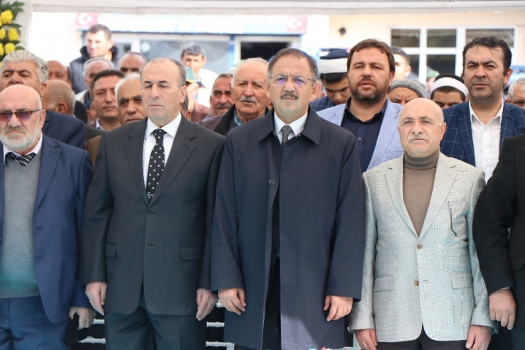 Çevre Ve Şehircilik Bakanı Özhaseki: “Bin Bir Türlü Belaya Karşı Dimdik Ayaktayız”