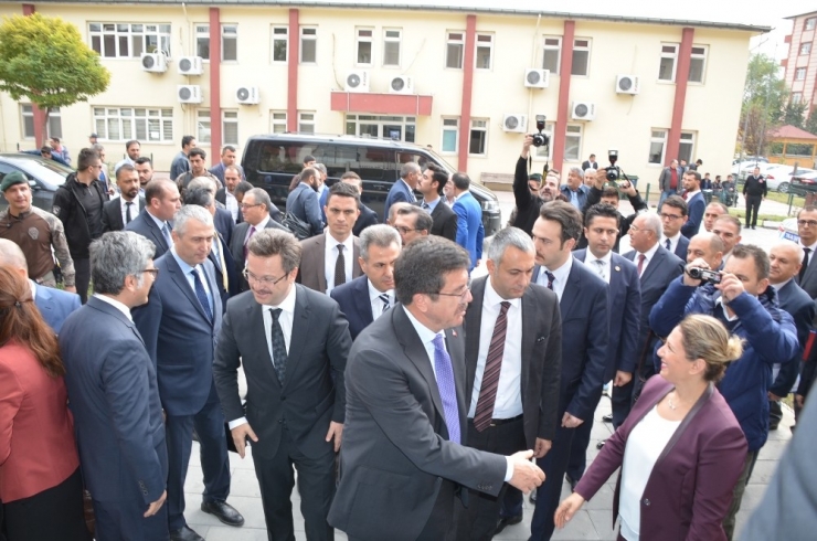 Bakan Zeybekci, Iğdır’da, Türkiye-azerbaycan İş Forumu’na Katıldı