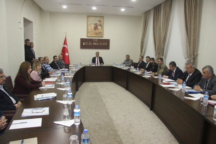 Suriye’deki İnsanı Yardımlar Masaya Yatırıldı