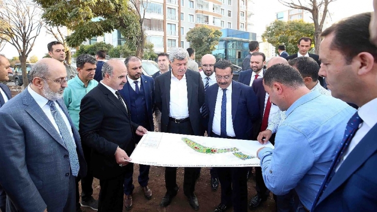 Başkan Karaosmanoğlu, Diyarbakır’daki Projeleri Yerinde Denetledi