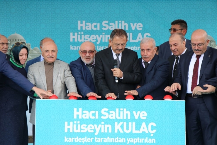 Çevre Ve Şehircilik Bakanı Özhaseki: “Bin Bir Türlü Belaya Karşı Dimdik Ayaktayız”