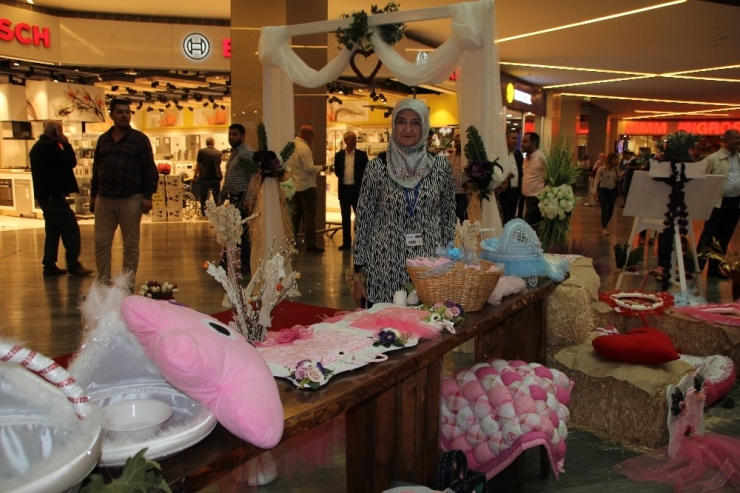 Payas Belediyesi’nden “Özel Gün Ve Nikah Şekeri” Sergisi