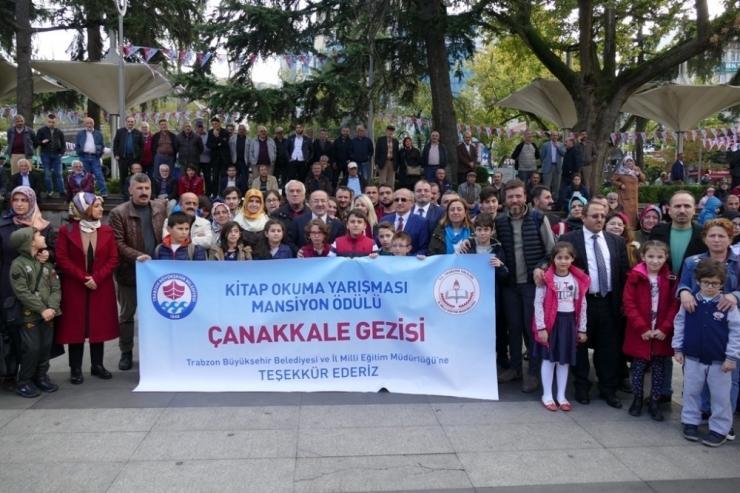 Çok Kitap Okuyan Öğrenciler Çanakkale Gezisi İle Ödüllendirildi