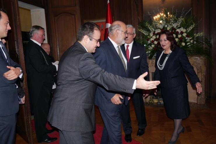 Paris’te Cumhuriyetin Kuruluşunun 94.yıl Dönümü Çoşkuyla Kutlandı