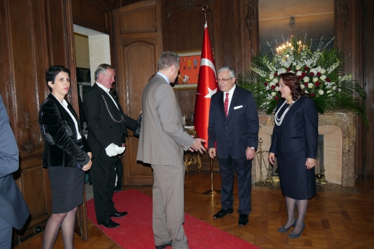 Paris’te Cumhuriyetin Kuruluşunun 94.yıl Dönümü Çoşkuyla Kutlandı