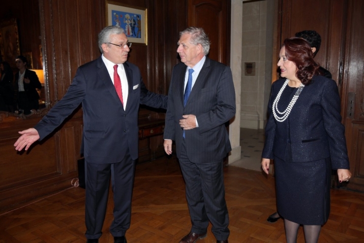 Paris’te Cumhuriyetin Kuruluşunun 94.yıl Dönümü Çoşkuyla Kutlandı