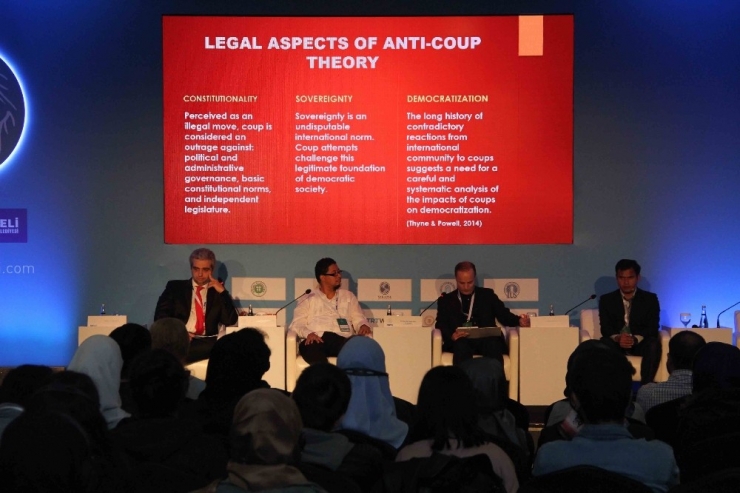 Kartepe Zirvesi’nde “Darbe Deneyimleri” Konuşuldu