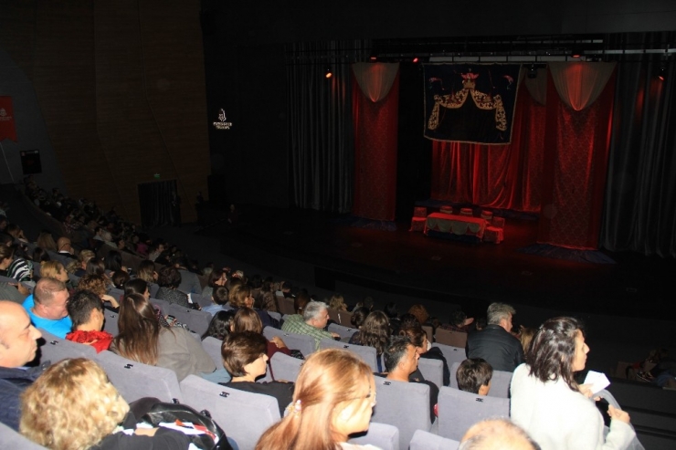 Haldun Dormen: “Türk Tiyatrosunun Geleceği İçin Çok Umutluyum”