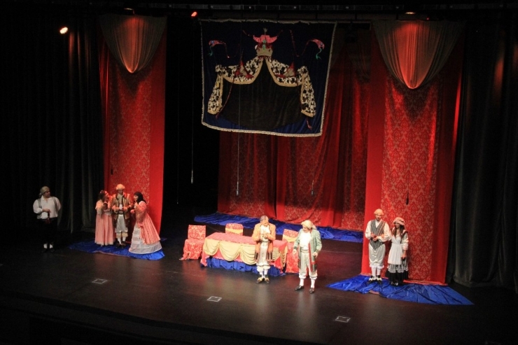 Haldun Dormen: “Türk Tiyatrosunun Geleceği İçin Çok Umutluyum”