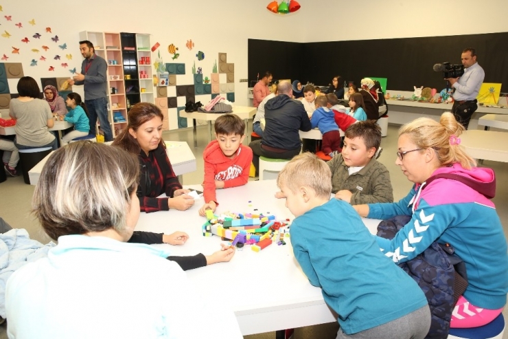 Kayseri Bilim Merkezi, Çocukları Bilime Yönlendirmek İçin Birbiri Ardına Etkinlik Yapıyor
