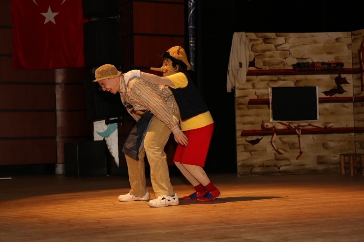 7’den 70’e Tiyatro