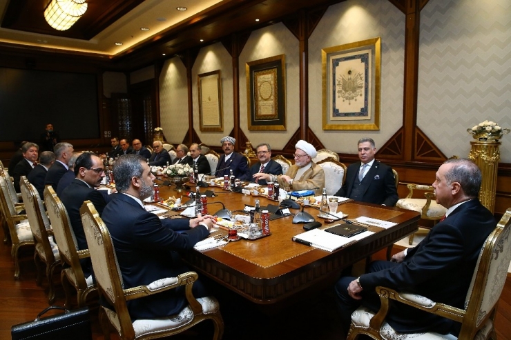 Cumhurbaşkanı Erdoğan, Irak Türkmenlerini Kabul Etti