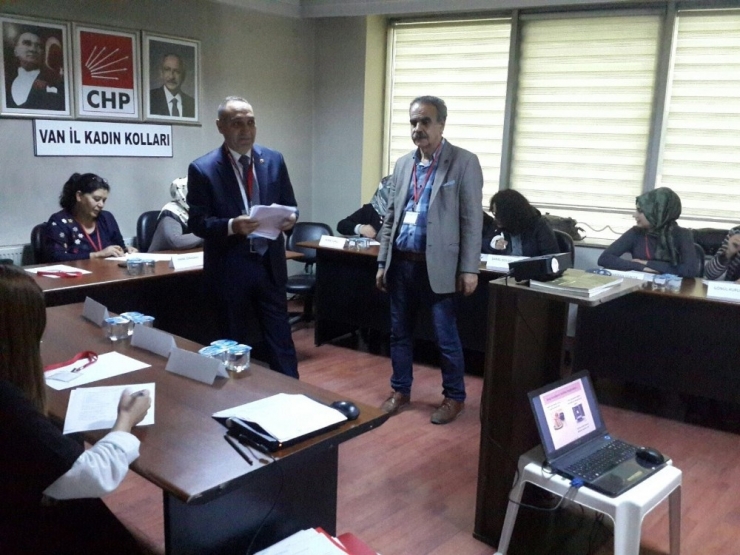 Chp’den Parti Üyelerine Eğitim