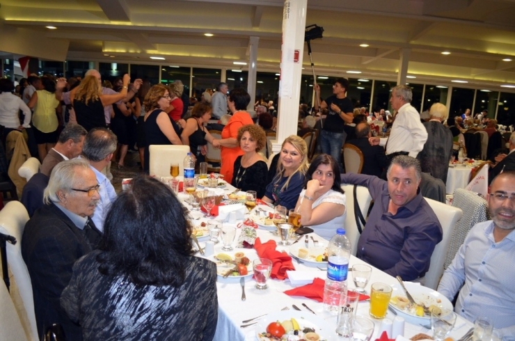 Didim’de Add Şubesinin Yemeğinde 29 Ekim Kutlandı