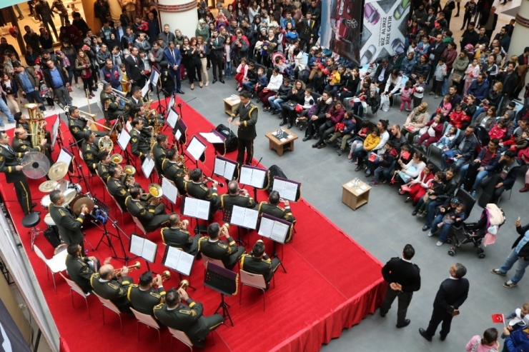 Askeri Bandodan Cumhuriyet Bayramı Konserleri