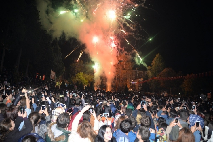 Bilecik’te, Gökçe Ve Yusuf Güney Rüzgarı Esti