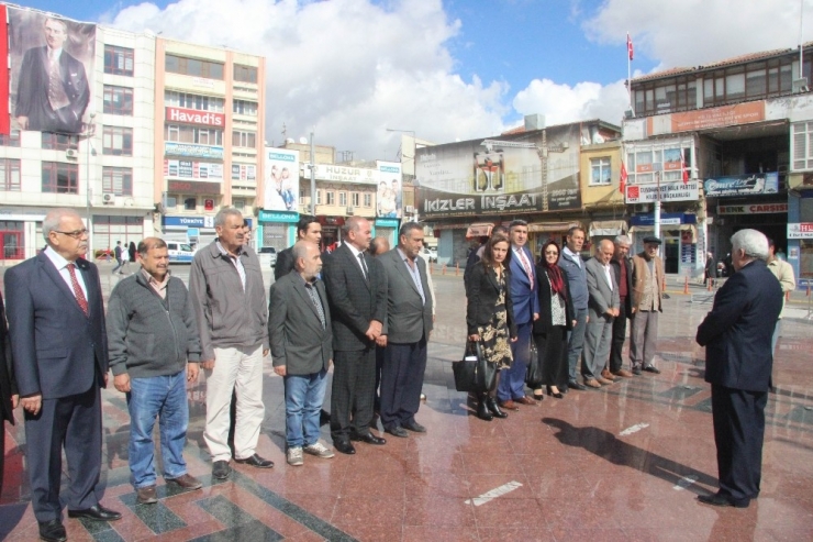 Kilis’te Chp Ve Add’den Alternatif Çelenk Sunma Töreni