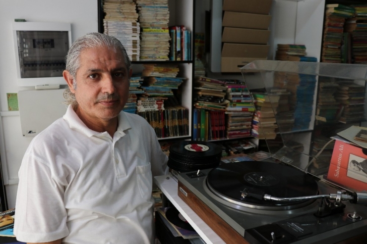 Eşinden Gizli Biriktirdiği Paralarla Koleksiyoner Oldu