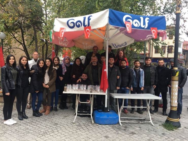 Orman Yangınlara Dikkat Çekmek İçin 10 Bin Adet Meşe Palamudu Dağıttılar