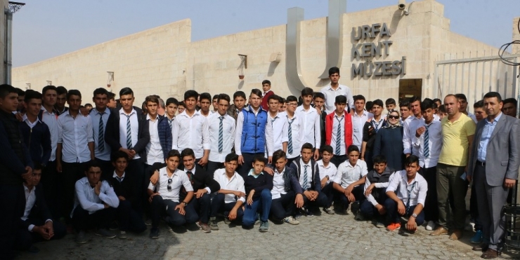 Büyükşehirle Öğrenciler Tarihe Yolculuk Yaptı