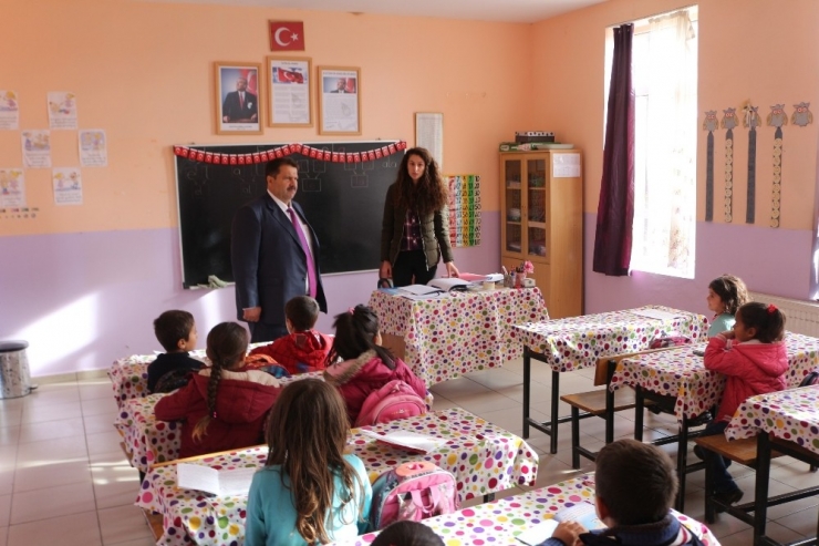 Ağrı Milli Eğitim Müdürü Turan’dan Köy Okullarına Ziyaret