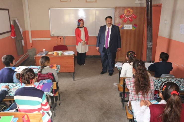 Ağrı Milli Eğitim Müdürü Turan’dan Köy Okullarına Ziyaret