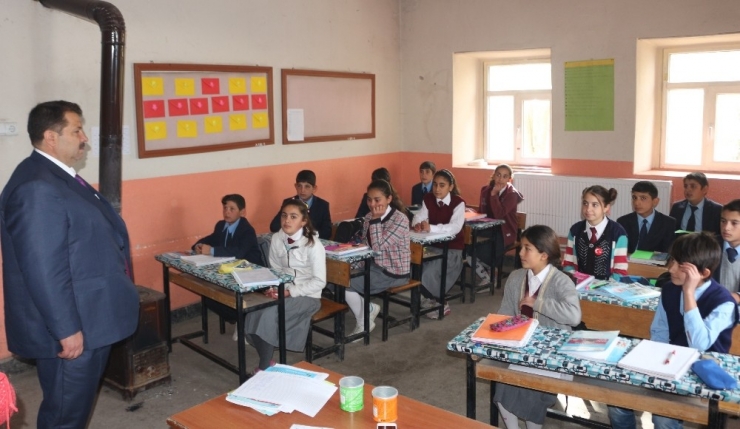 Ağrı Milli Eğitim Müdürü Turan’dan Köy Okullarına Ziyaret