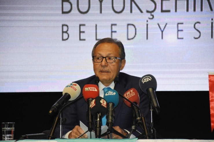 Uğur, Belediye Başkanlığından Ve Ak Parti’den İstifa Etti