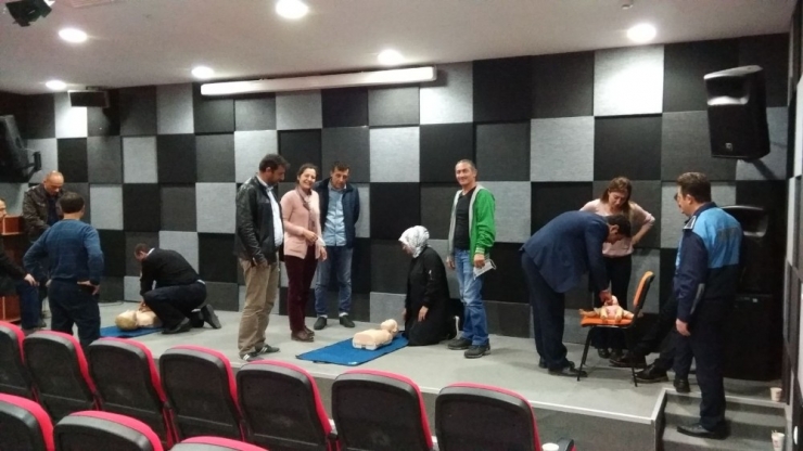 Belediye Çalışanlarına Uygulamalı Temel İlk Yardım Eğitimi