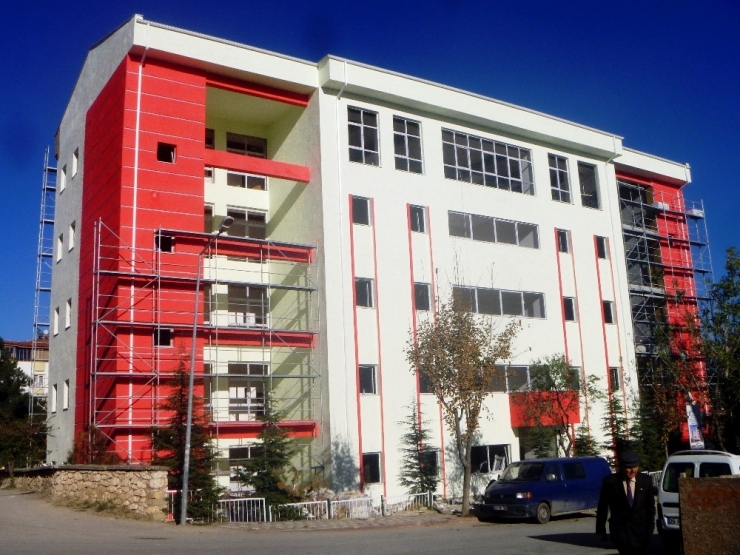 Bilecik İmam Hatip Lisesinin 100 Yataklı Yurt Binasında Çalışmalar Tamamlanıyor