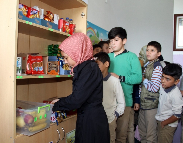 Bu Kantinde Satıcı Yok