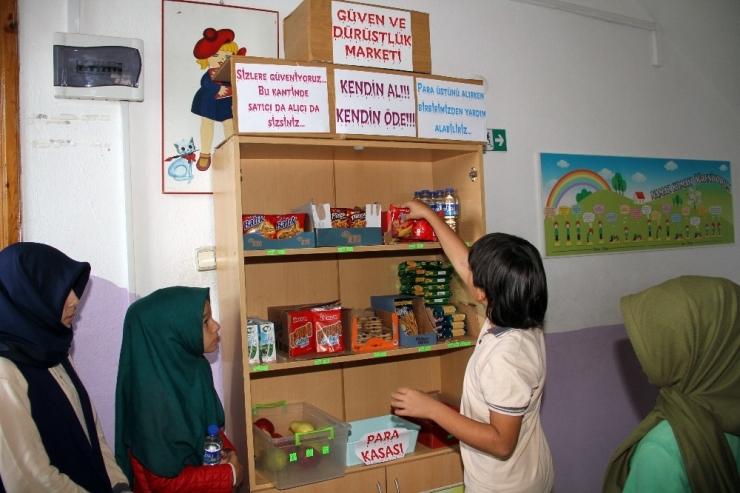 Bu Kantinde Satıcı Yok