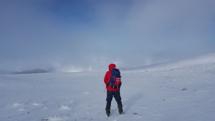 Bursalı Dağcılar Kar Yağınca Soluğu Zirvede Aldı