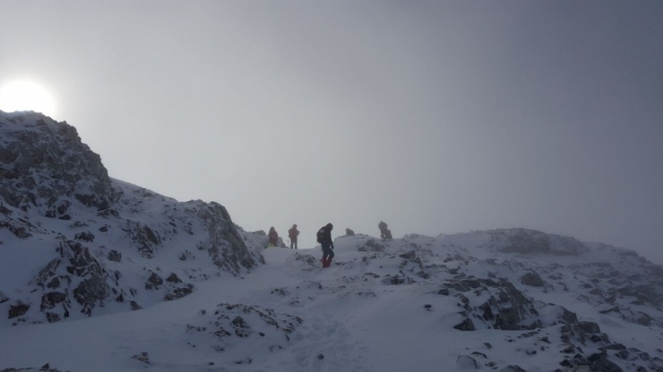Bursalı Dağcılar Kar Yağınca Soluğu Zirvede Aldı