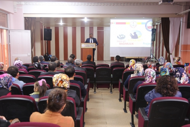 Develi’de Madde Bağımlılığı Seminerleri Devam Ediyor