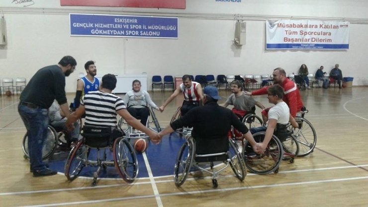 Azim Engel Tanımıyor