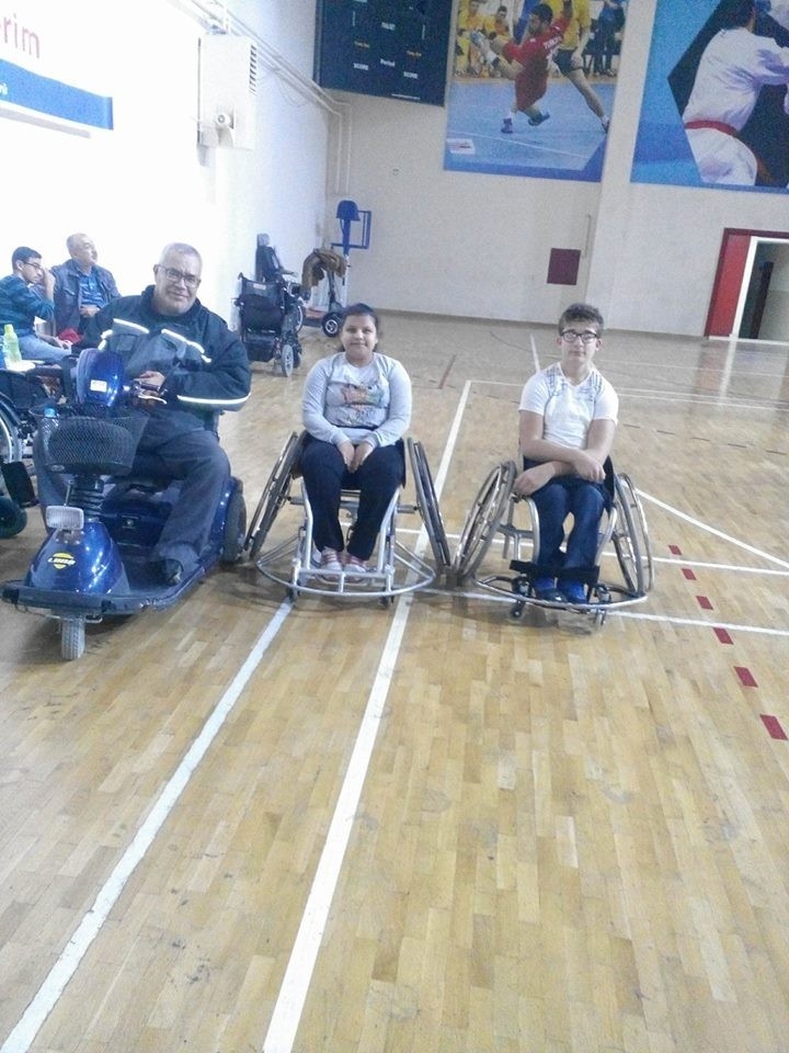 Azim Engel Tanımıyor