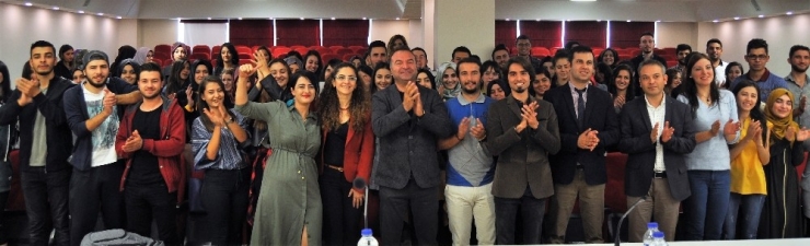 Nazmi Özkoyuncu Üniversitelilerle Buluştu