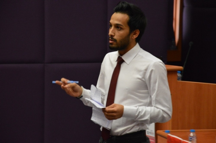 Hukuk Öğrencileri Çalıştayda Buluştu