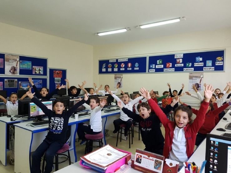 Gkv Kodlama Eğitimiyle Çocukları Geleceğe Hazırlıyor