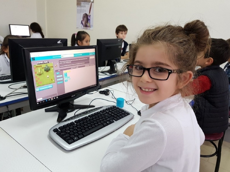 Gkv Kodlama Eğitimiyle Çocukları Geleceğe Hazırlıyor