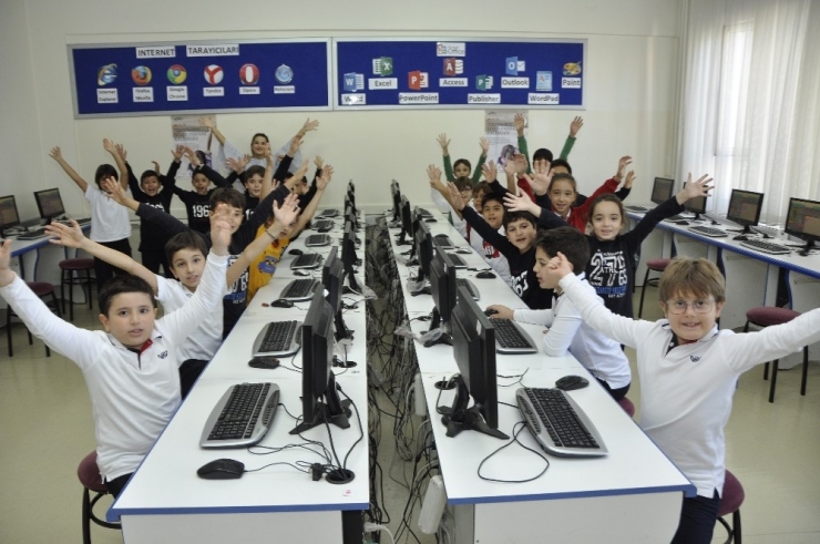 Gkv Kodlama Eğitimiyle Çocukları Geleceğe Hazırlıyor