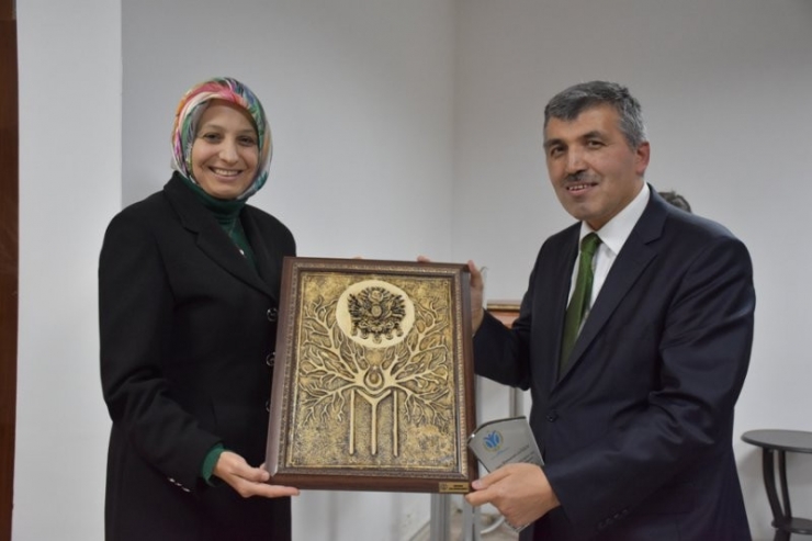 İl Milli Eğitim Müdürlüğü’nden Emekli Olan Ve Tayini Çıkan Personeller Onuruna Yemek